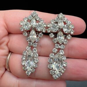 Vintage Kramer Silver Clear Rhinestone Clip On Earrings Dangle